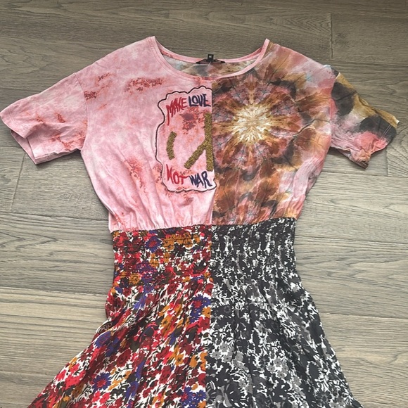 Desigual | Asymmetric Patch Print Dress / Make Love Not War / Floral Size 38 - Picture 6 of 16